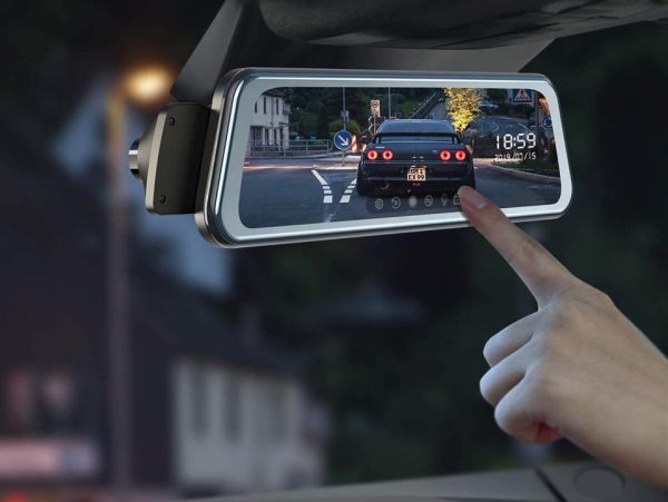 A Guide to Rear-View Dash Cams