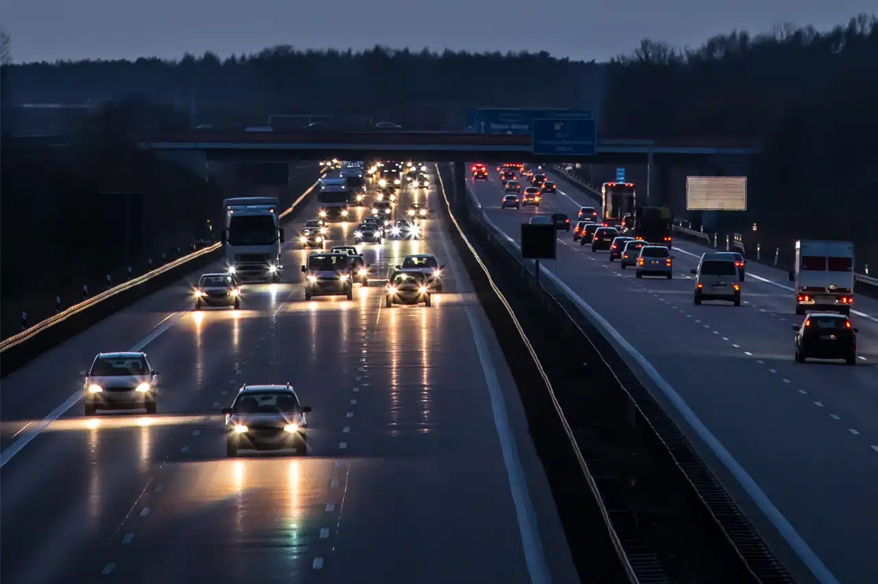 Inside the Dashboard: What Real-Time Fleet Tracking Tells You 